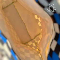 Bolsa de asas sostenible hecha de PET reciclado en Barcelona