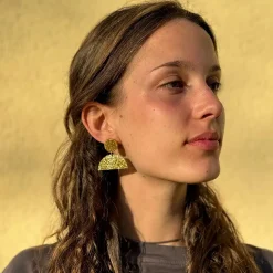 pendientes de metacrilato dorado con purpurina